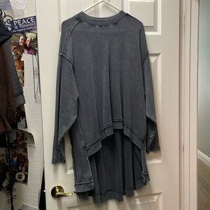 Women’s sweatshirt